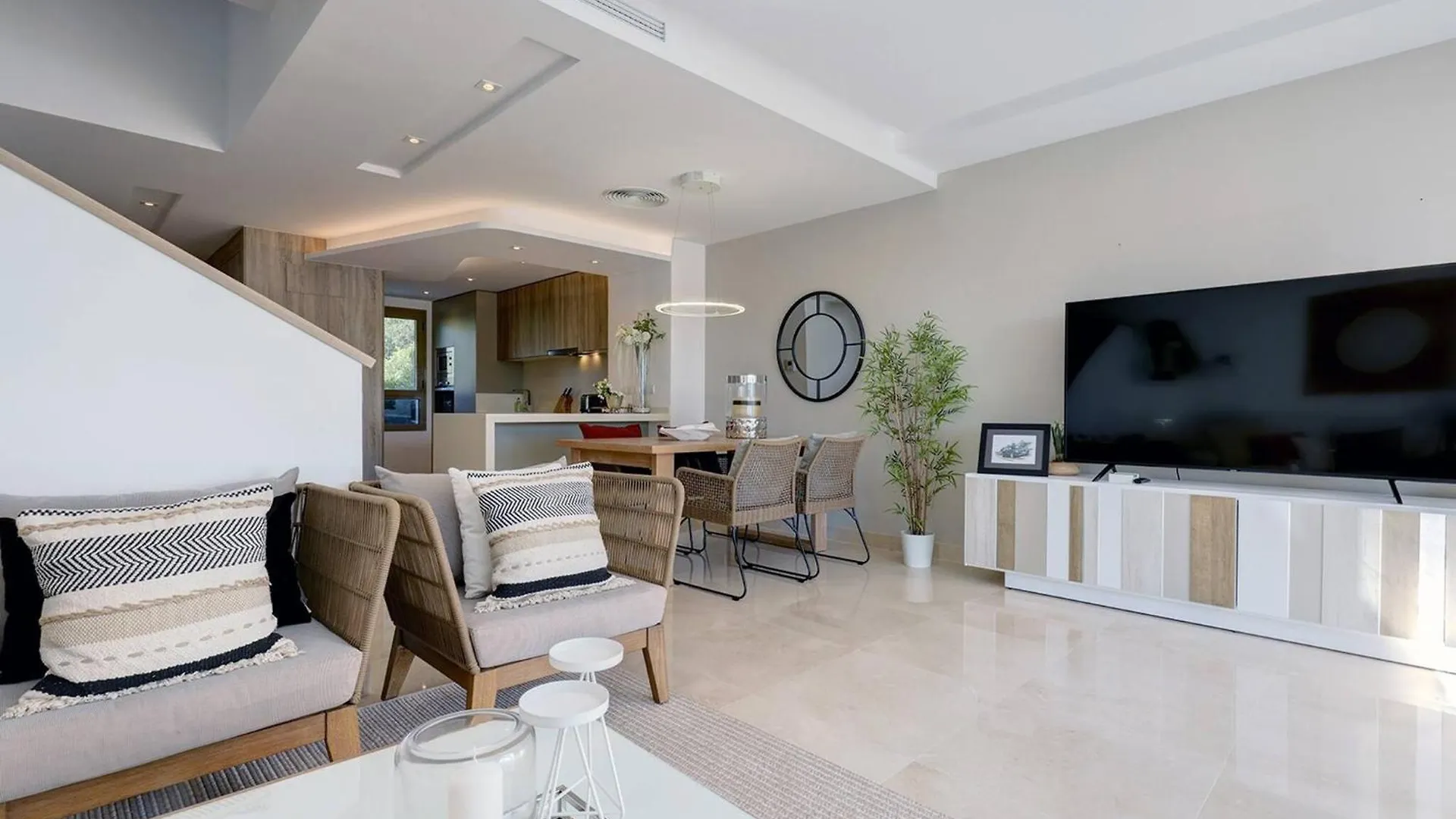 Hébergement de vacances 007 Modern 3 Bed Frontline Golf Townhouse In La Cala Golf Resort With Mountain Views Málaga